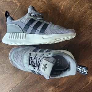 Adidas toddler size 8 shoes